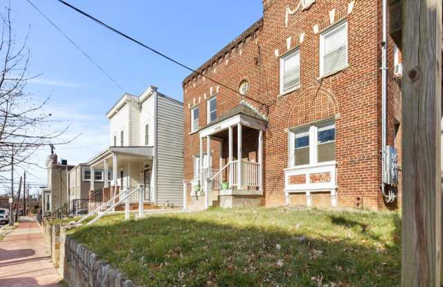 1414 V STREET SE Gallery 2