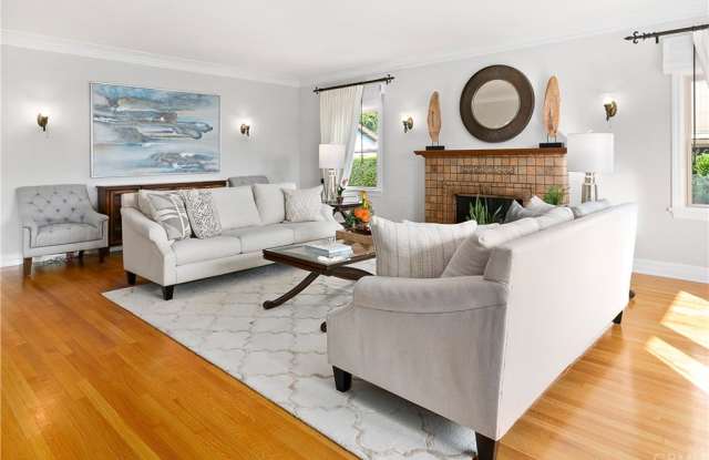 2515 E Del Mar Boulevard Gallery 3