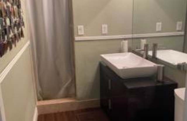 20020 NE 6th Ct Circle Gallery 3