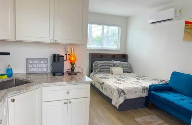 2250 SE 5th St - 2250 Southeast 5th Street, Pompano Beach, FL 33062