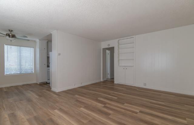 0098 Gallery 3