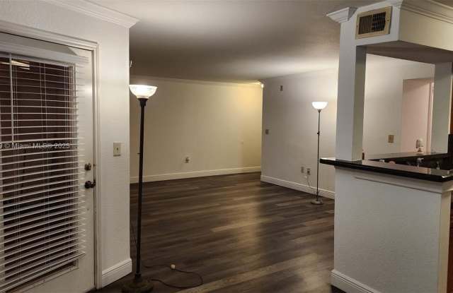 2371 NW 33rd St photos photos