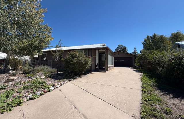 Four Bed, Two Bath in Desirable Durango Neighborhood! Gallery 1