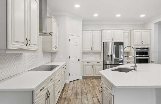 12688 SALOMON COVE Drive Gallery 4