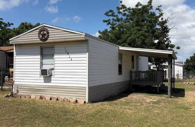 16819 BAY AVENUE photos photos