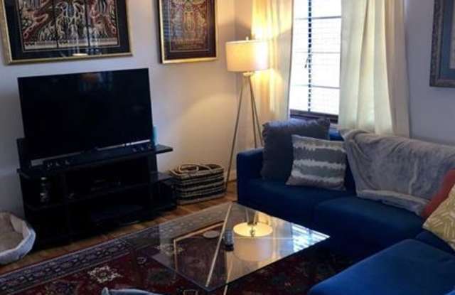 1392 Normandy Drive Ne - Unit 4 Gallery 4