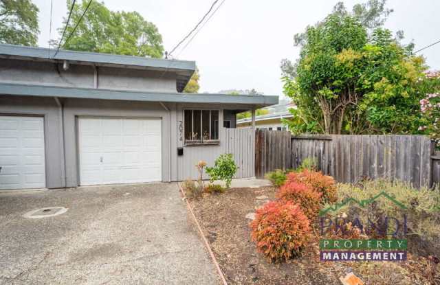2074 5th Avenue photos photos