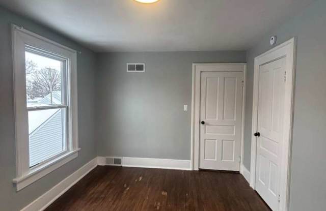 185 Columbus Street - 3 photos photos