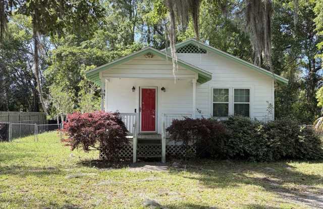 102 W Grady Street photos photos