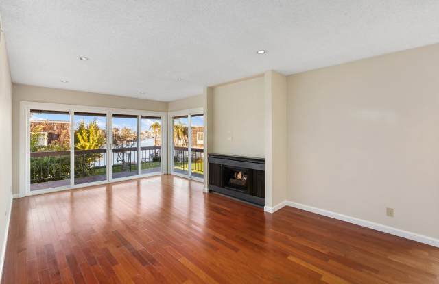 707 Fathom Drive Gallery 3