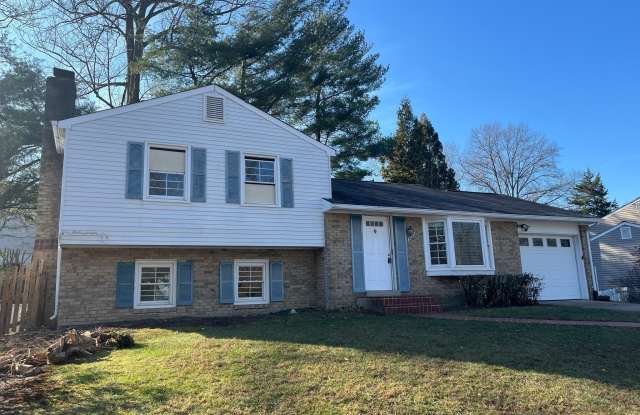 3233 HOLLY BERRY Court - 3233 Holly Berry Court, Annandale, VA 22042