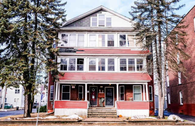 878-880 Chicopee St photos photos