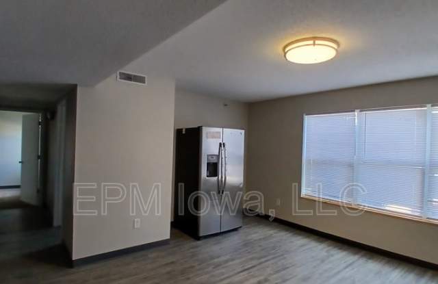 60 Miller Avenue Southwest #4 - 1 photos photos