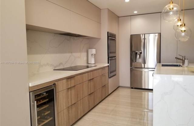 21216 Harbor Way 151-15, Aventura, FL 33180 photos photos