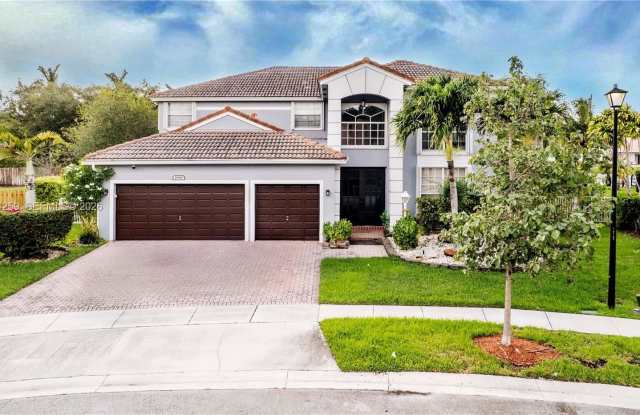 1898 NW 141st Ave photos photos