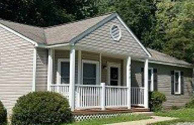 4418 Bridgewood Road Gallery 1