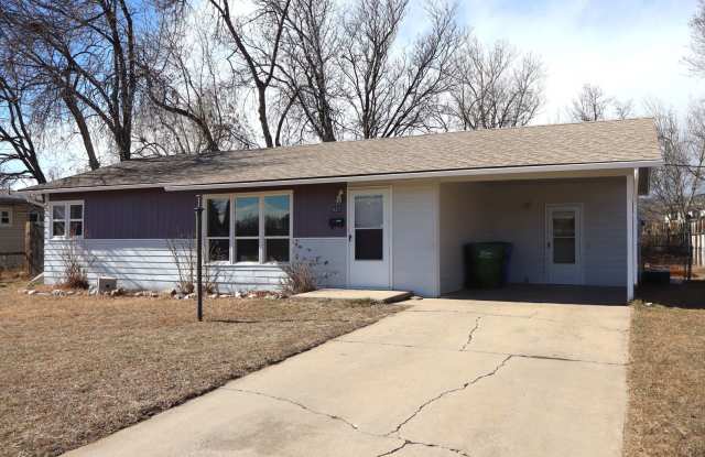 Convenient Central Fort Collins 3 Bedroom Home Close to CSU photos photos