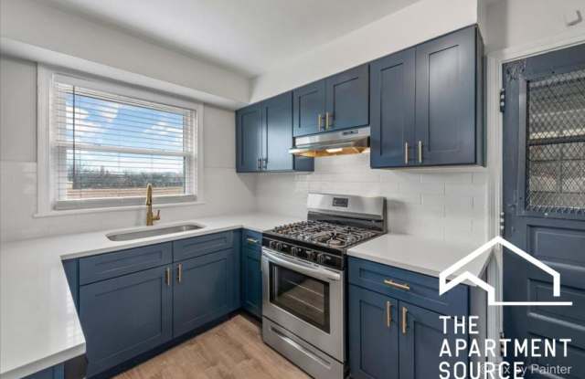2727 West Berwyn Ave. photos photos