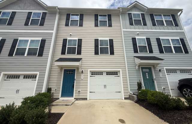 **OFFERING REFUNDABLE APPLICATION FEES & $100 MOVE IN PROMOTION** Newly Built 3BD, 2.5BA Wendell Townhome in an HOA Community with Amenities photos photos