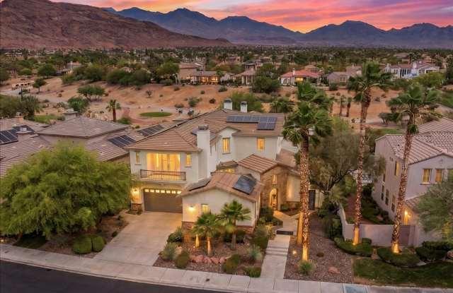 Stunning 5-Bedroom Home & Expansive Entertaining Areas in Red Rock Country Club photos photos