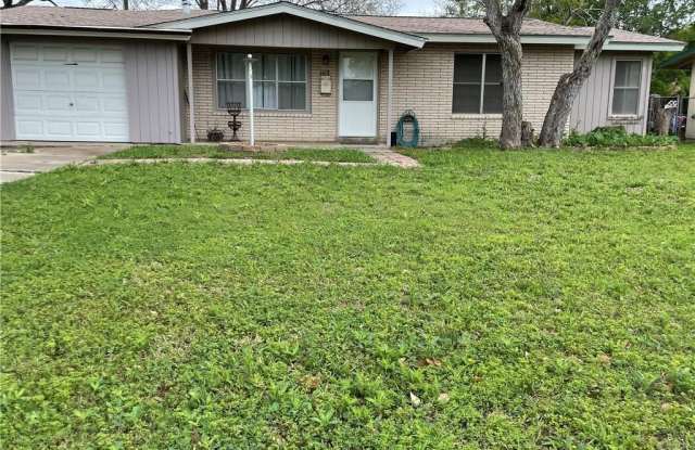 107 Melba Dr - 107 Melba Drive, Portland, TX 78374