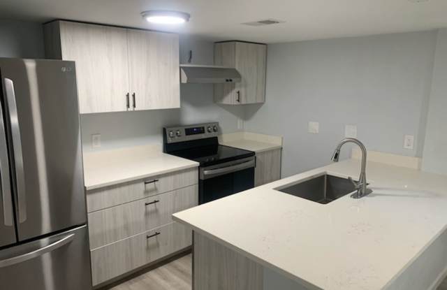 Beautifully Renovated 2 bedroom in Aurora- Near Stanley Marketplace! photos photos