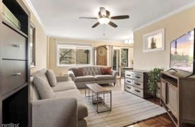 1563 N Colonial Terrace Unit 201Z Gallery 3