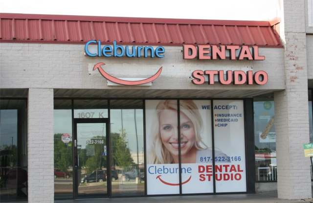 1607 W Henderson Street - 1607 West Henderson Street, Cleburne, TX 76033