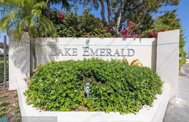114 Lake Emerald Dr - 114 Lake Emerald Drive, Oakland Park, FL 33309