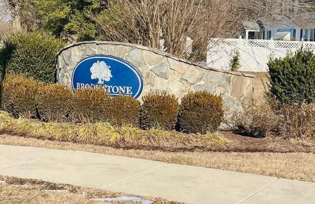 6279 PEBBLEBROOK Drive Gallery 3