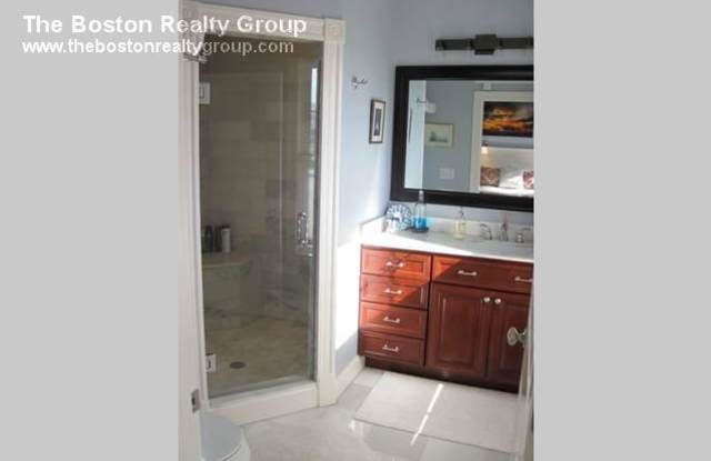9 liberty Pl. Gallery 4