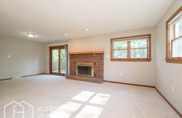 540 Lisa Drive Gallery 3