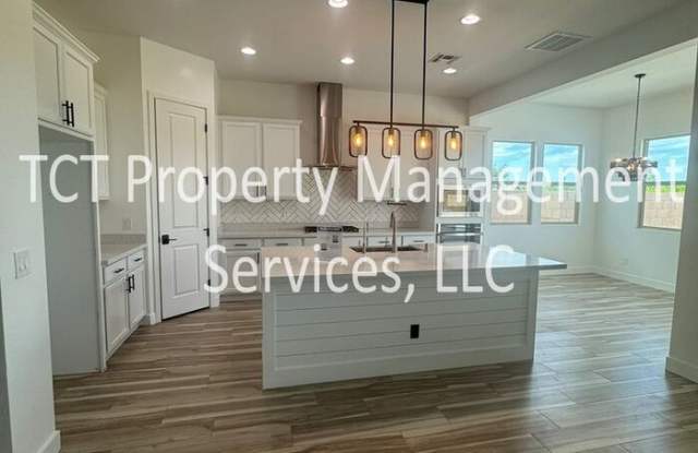 10740 Thatcher Avenue Gallery 3
