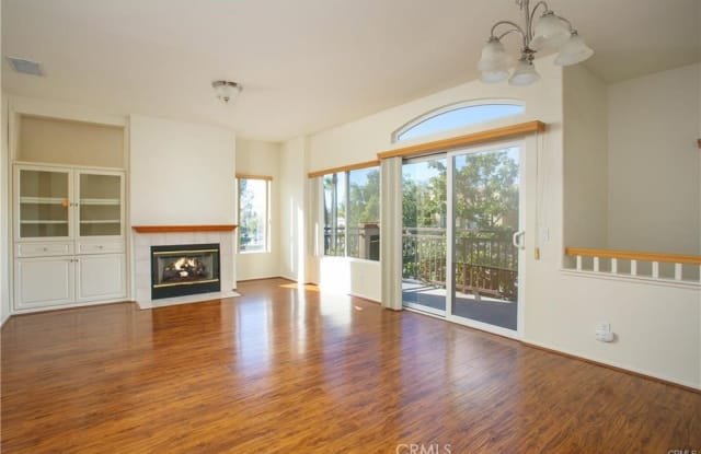 82 Via Barcelona - 82 Vía Barcelona, Rancho Santa Margarita, CA 92688