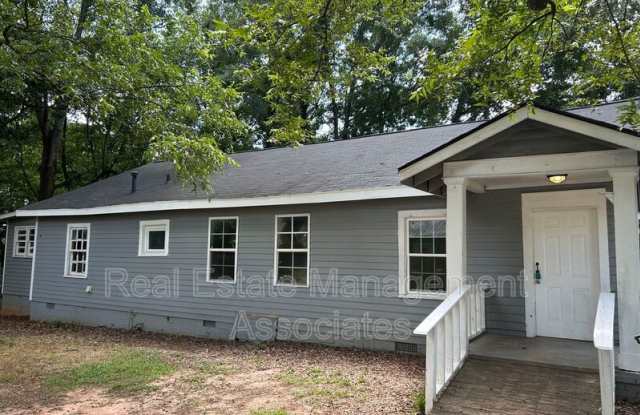 1102 Meriwether St photos photos