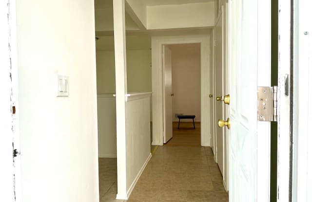 111 Fields Ave Gallery 4