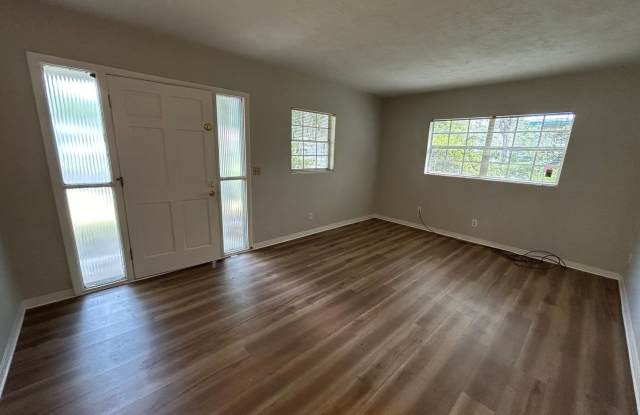 Charming 3-bed/1-bath single-family home available now! Gallery 3