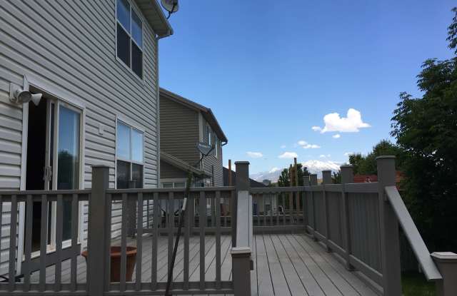 Spacious 3 bed 2.5 bath Dog Friendly Eagle Mountain home for rent photos photos