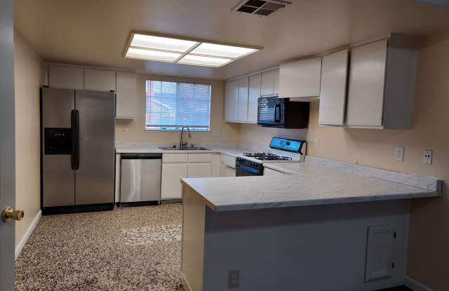 1001 Fairview Place Gallery 3