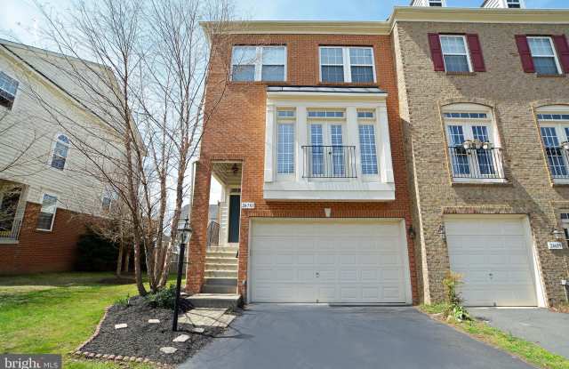 24701 KINGS CANYON SQUARE - 24701 Kings Canyon Square, Stone Ridge, VA 20105