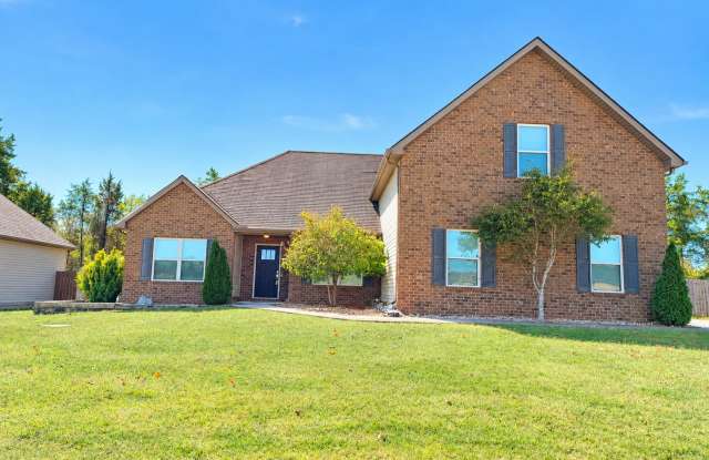 Beautiful 3-Bedroom Home with Spacious Bonus Room, Fenced Backyard & Covered Patio Gallery 1