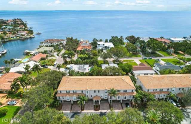 4625 Overlook Drive NE - 4625 Overlook Drive Northeast, St. Petersburg, FL 33703
