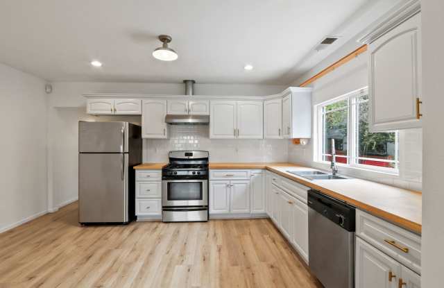 2435 Houston Street - 2435 Houston Street, Los Angeles, CA 90033