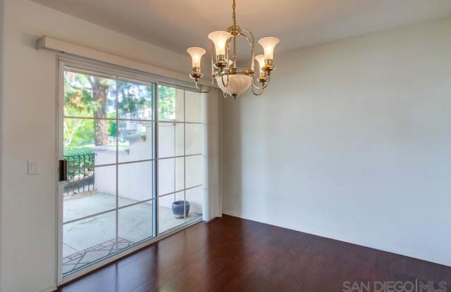 11916 Tivoli Park Row Gallery 3