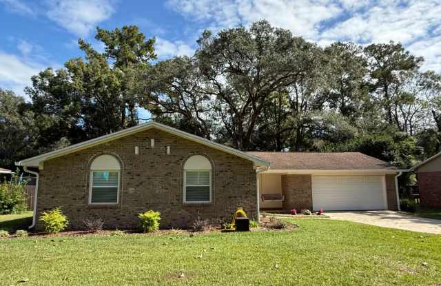Fully Furnished Midtown Tallahassee Home - 3113 Brandywine Drive, Tallahassee, FL 32308