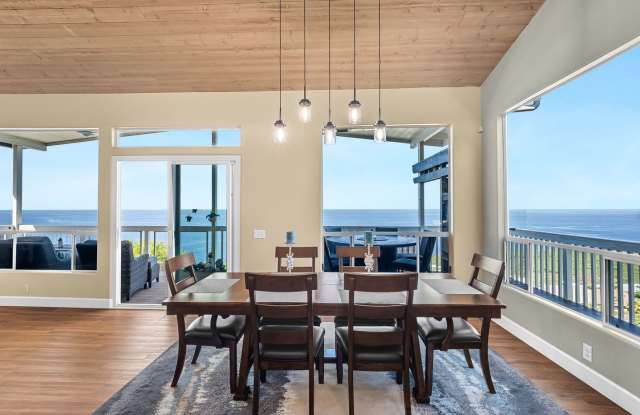 4 Bedroom, 3 Bath, Furnished, Panoramic Coastline Sunset Views Gallery 3
