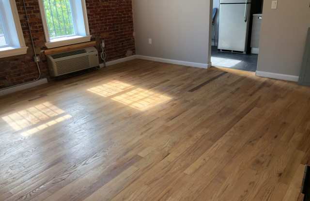 231 E North Ave photos photos
