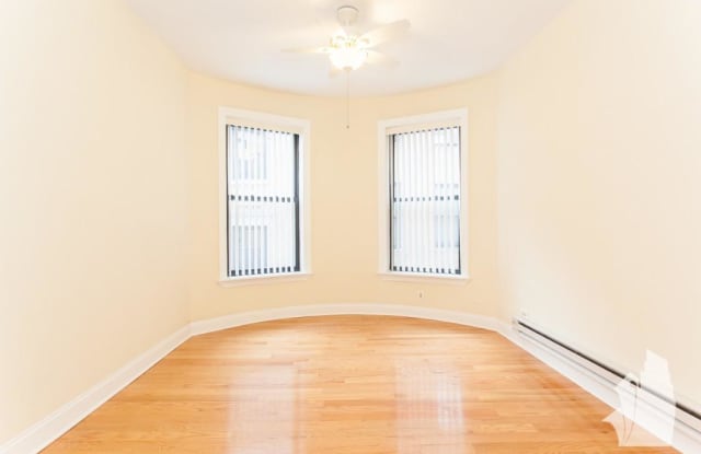 1220 North Dearborn Street Gallery 3