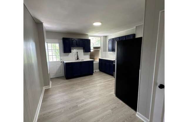 600 Edgewood Street photos photos