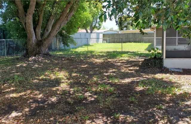 9140 LUNAR LANE Gallery 4